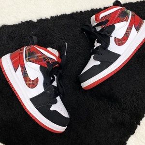Nike Jordan 1 Tartan